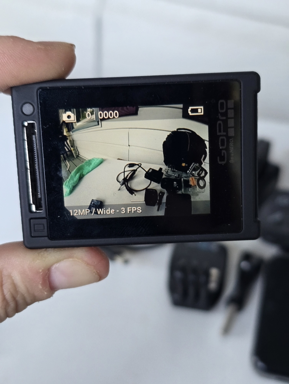 Go Pro Hero 4 & Accessories - Picture 7 of 13